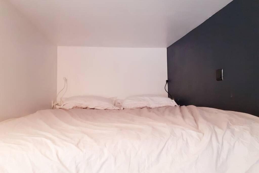 Small Arty Studio Menilmontant Paris Exterior foto
