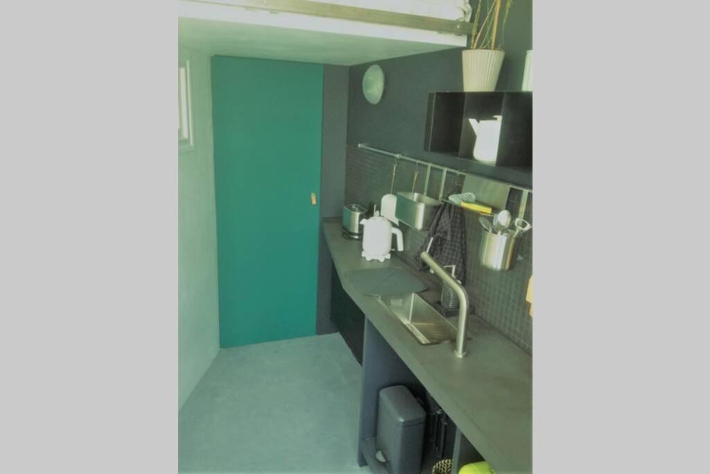 Small Arty Studio Menilmontant Paris Exterior foto